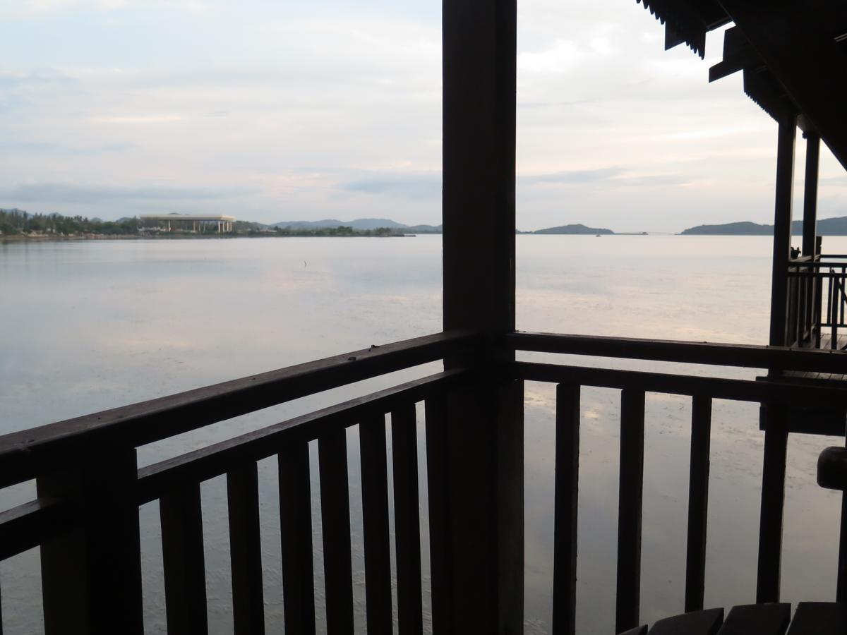 Langkawi Lagoon Resort Water Chalet Пантай Ченанг Екстериор снимка